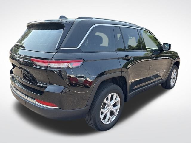2022 Jeep Grand Cherokee Limited photo 4