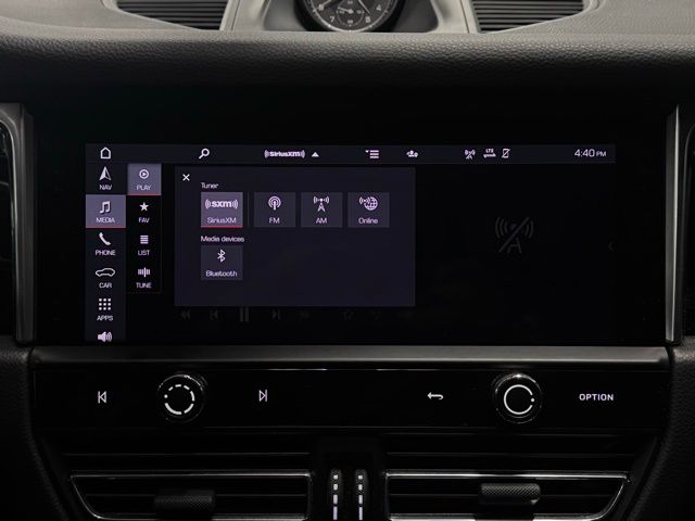 2024 PORSCHE MACAN - Image 35