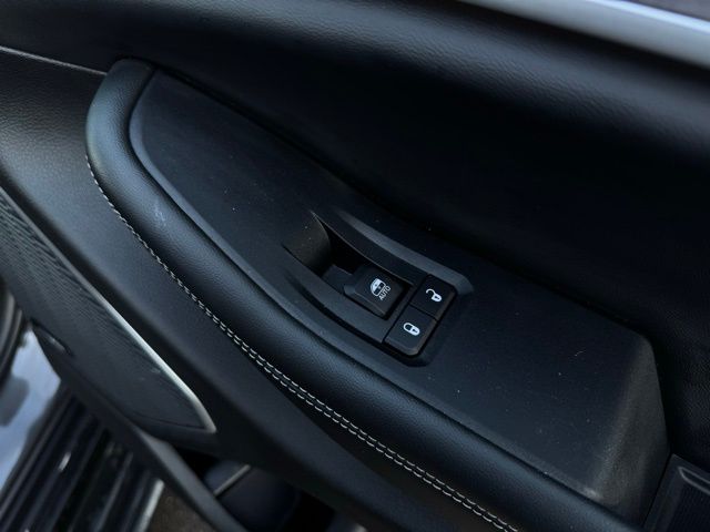 2022 JEEP GRAND CHEROKEE - Image 17