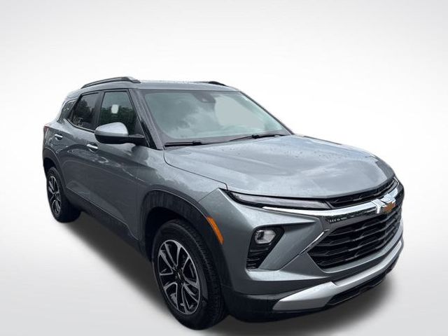 2024 Chevrolet Trailblazer LT photo 3