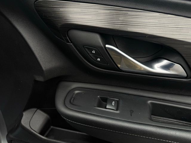 2024 GMC TERRAIN - Image 16