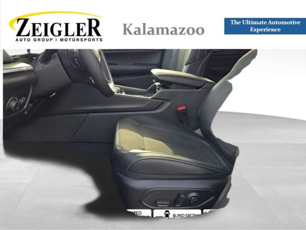 New 2025 Jeep Grand Cherokee L Laredo SUV