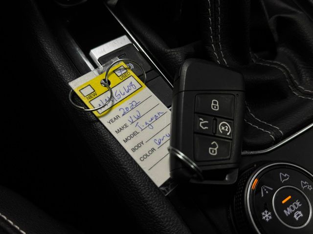 2022 VOLKSWAGEN TIGUAN - Image 36