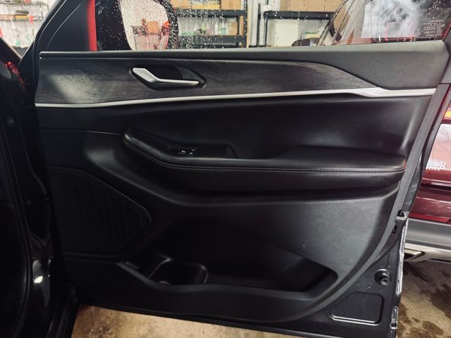 2023 JEEP GRAND CHEROKEE - Image 14