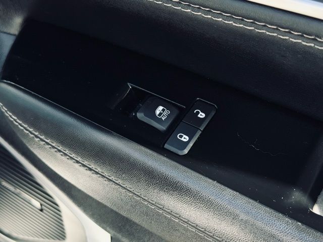 2022 JEEP WAGONEER - Image 17