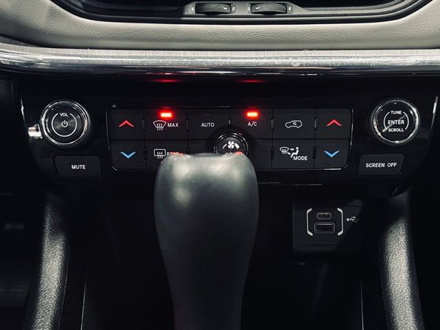 2022 JEEP COMPASS - Image 30