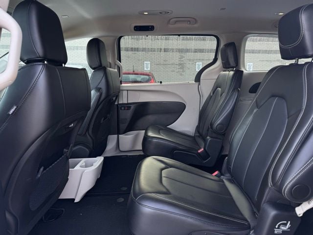 2024 CHRYSLER PACIFICA - Image 18