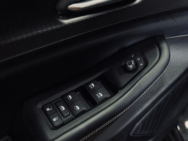 2023 JEEP GRAND CHEROKEE - Image 13