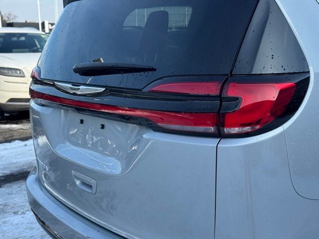 2024 CHRYSLER PACIFICA - Image 6