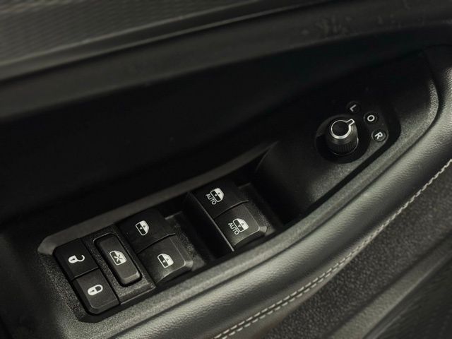 2023 JEEP GRAND CHEROKEE - Image 13