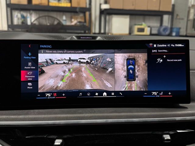 2024 BMW X7 - Image 42