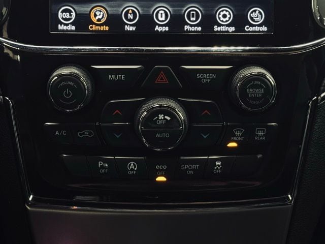 2022 JEEP GRAND CHEROKEE - Image 33