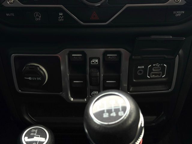 2018 JEEP WRANGLER - Image 35