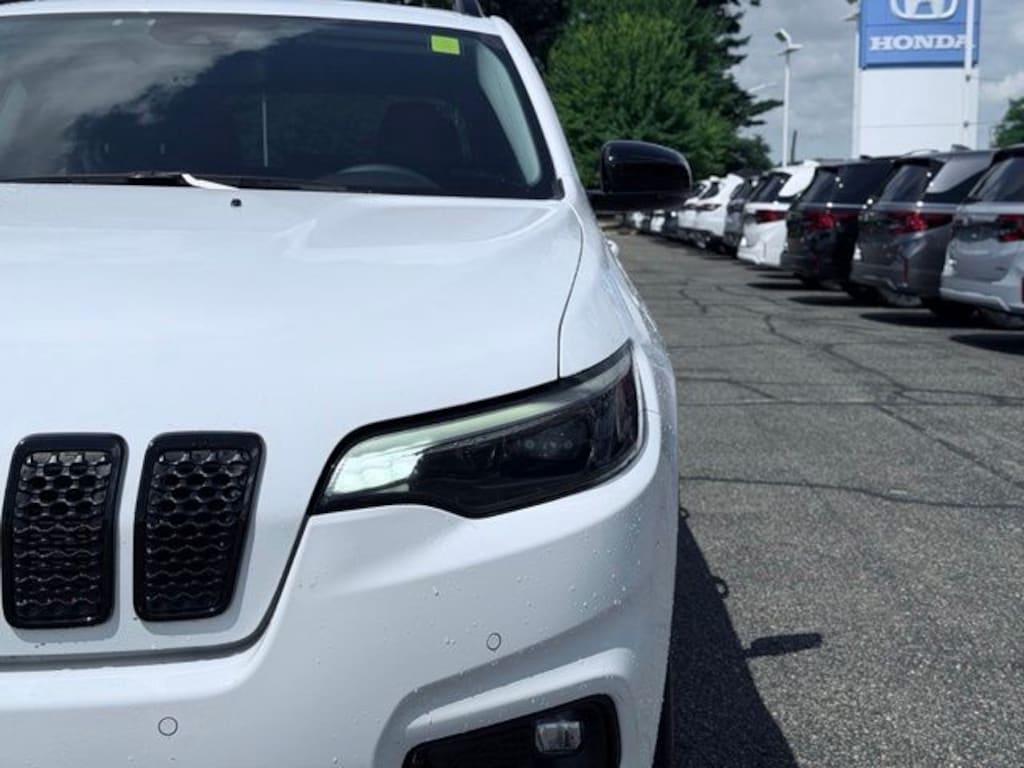Certified 2023 Jeep Cherokee Altitude Lux SUV