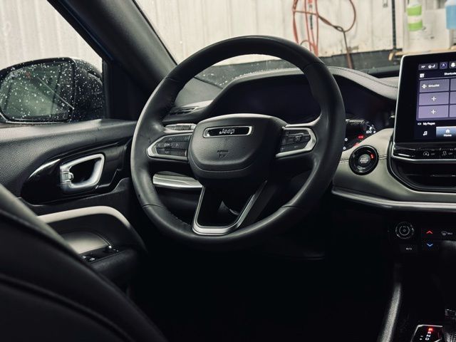 2025 JEEP COMPASS - Image 21