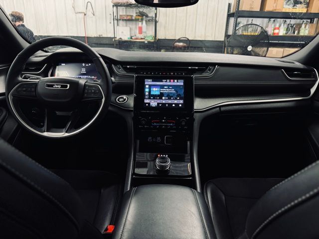 2023 JEEP GRAND CHEROKEE - Image 22