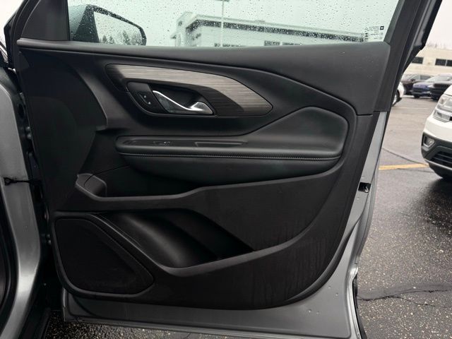 2024 GMC TERRAIN - Image 15