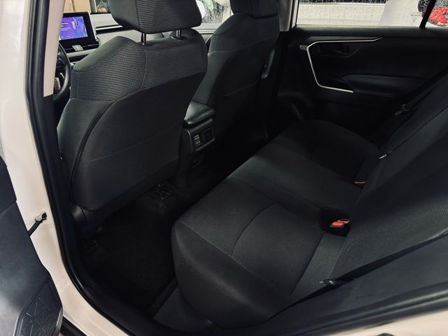 2024 TOYOTA RAV4 - Image 17