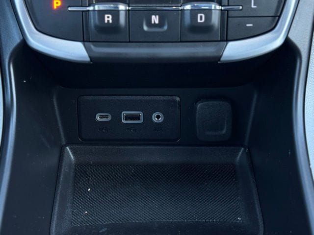 2023 GMC TERRAIN - Image 30