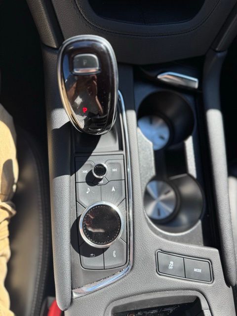 2025 CADILLAC XT5 - Image 31