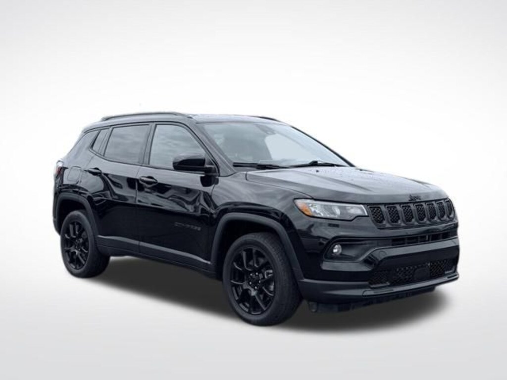 Used 2023 Jeep Compass Latitude SUV