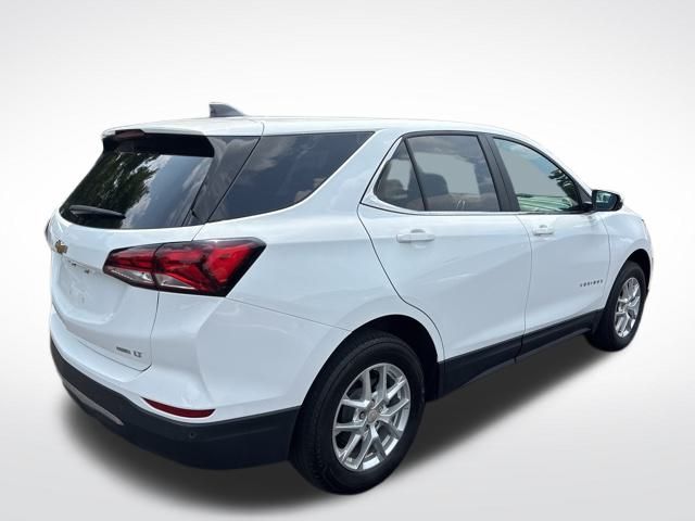2024 Chevrolet Equinox LT photo 4