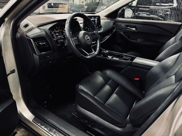 2023 NISSAN ROGUE - Image 18