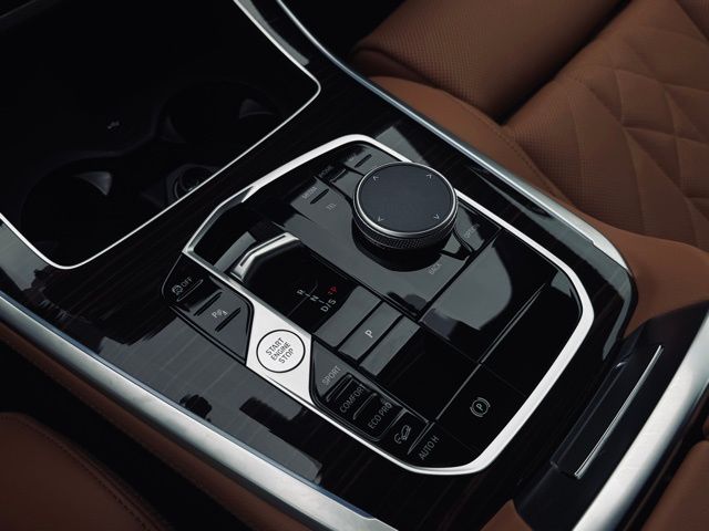 2026 BMW X5 - Image 33