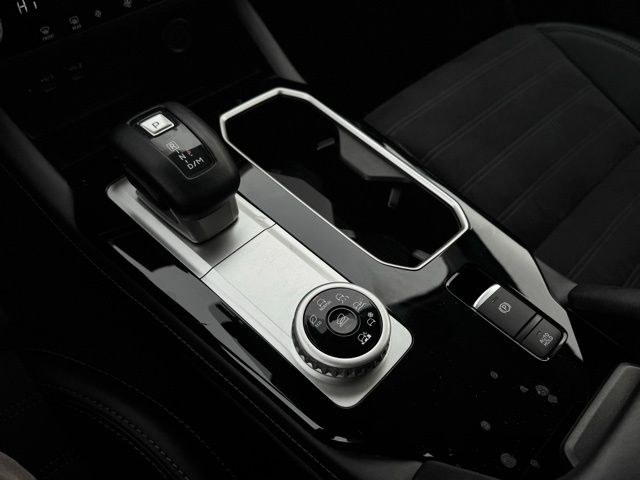 2025 MITSUBISHI OUTLANDER - Image 31