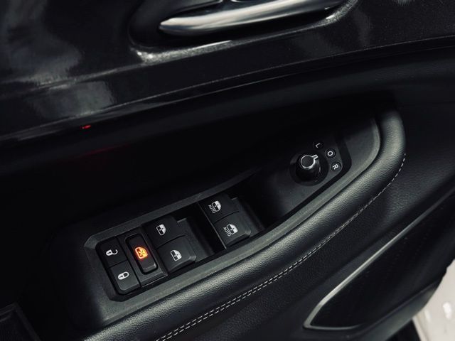 2022 JEEP GRAND CHEROKEE - Image 13