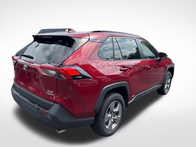 2024 Toyota RAV4 Hybrid XLE photo 4