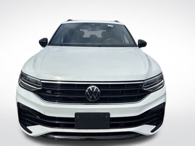 2022 Volkswagen Tiguan SE R-Line Black photo 2