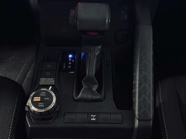 2025 TOYOTA 4RUNNER - Image 30