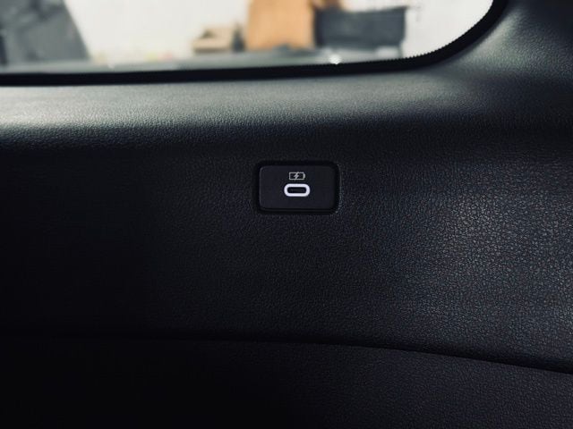 2025 MAZDA CX-90 - Image 22