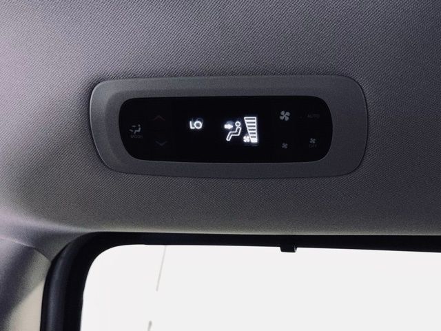 2024 CHRYSLER PACIFICA - Image 25