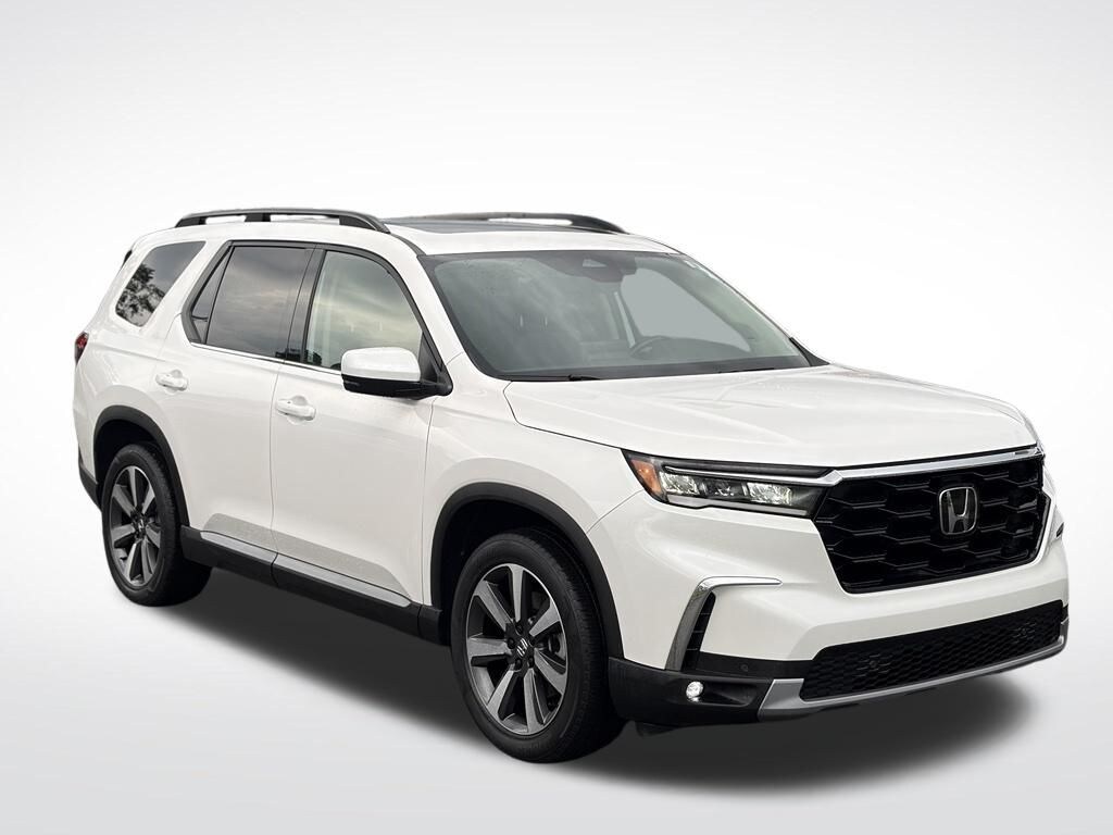 Certified 2025 Honda Pilot Touring SUV