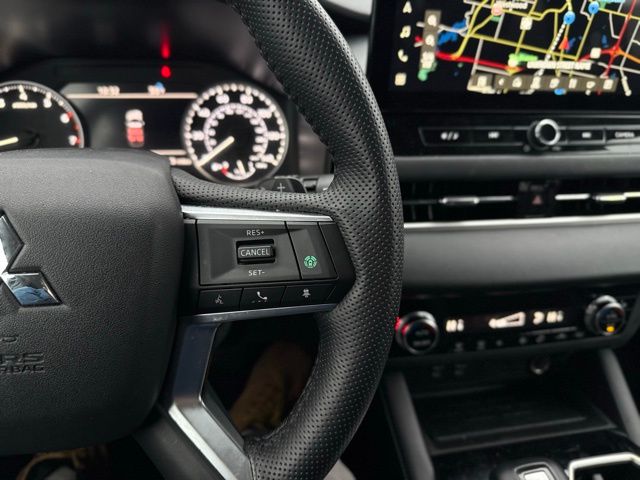 2025 MITSUBISHI OUTLANDER - Image 28