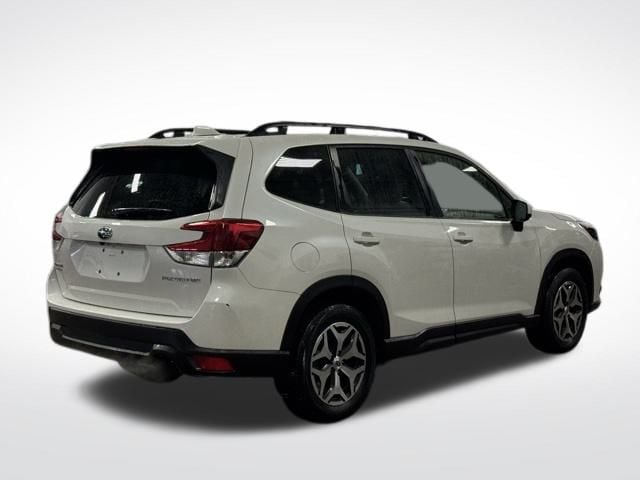 2023 SUBARU FORESTER - Image 6