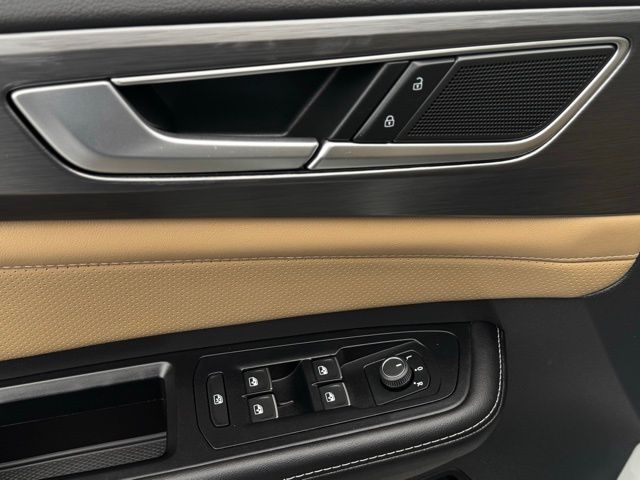 2025 VOLKSWAGEN ATLAS CROSS SPORT - Image 12