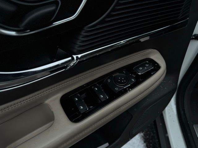 2022 LINCOLN CORSAIR - Image 16