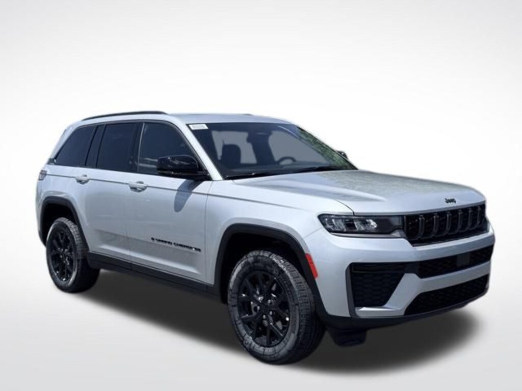 Used 2026 Jeep Grand Cherokee Laredo SUV