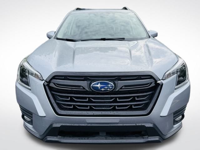 2022 Subaru Forester Premium photo 2