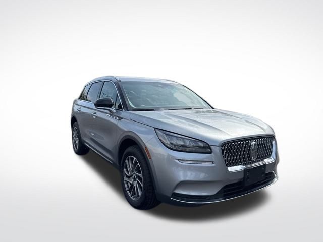 2022 Lincoln Corsair Standard photo 3