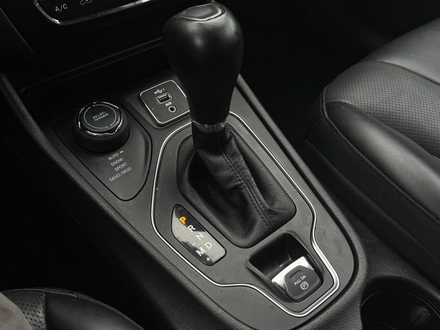 2021 JEEP CHEROKEE - Image 33