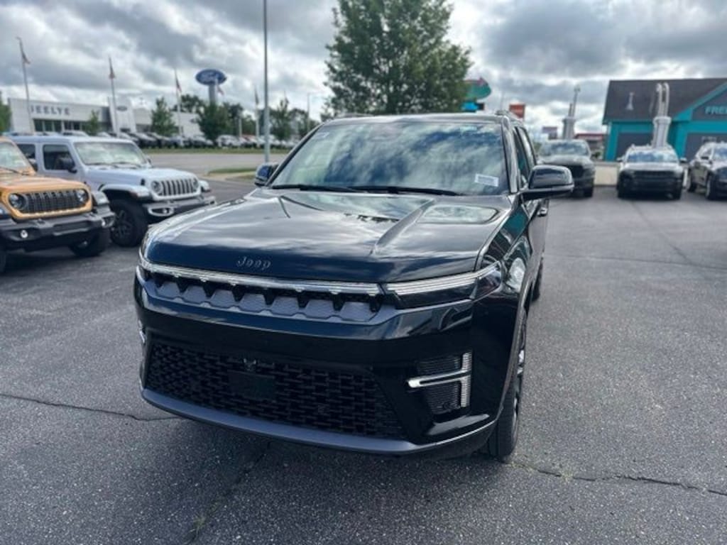 New 2026 Jeep Grand Wagoneer Summit SUV