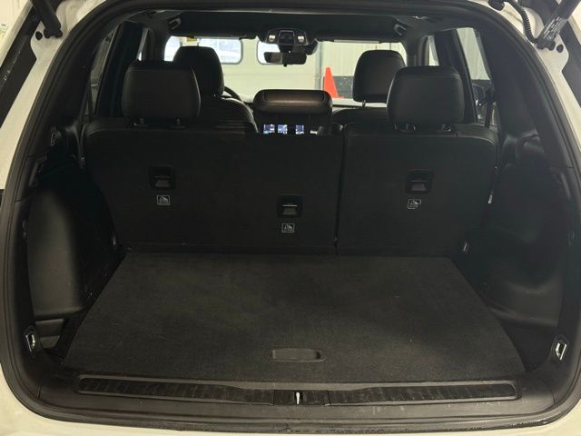 2025 JEEP GRAND CHEROKEE - Image 10