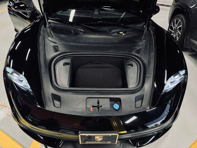 2020 PORSCHE TAYCAN - Image 10