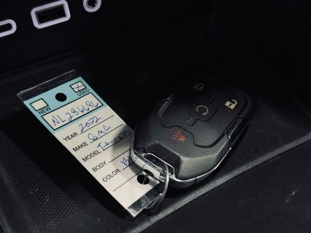 2022 GMC TERRAIN - Image 35