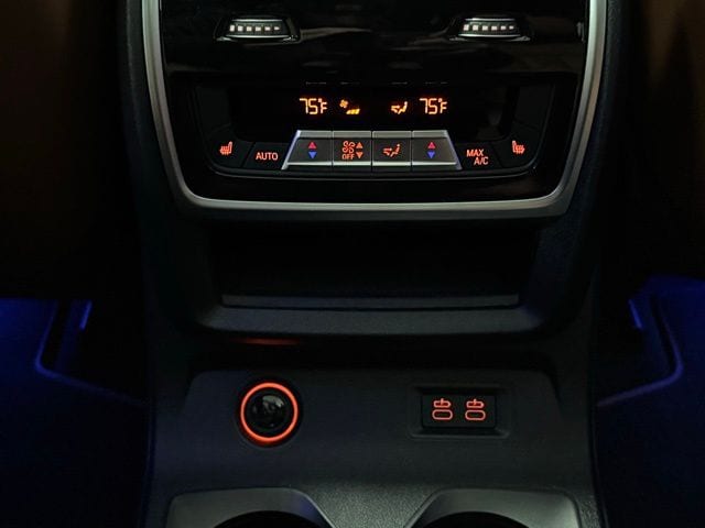 2024 BMW X7 - Image 26