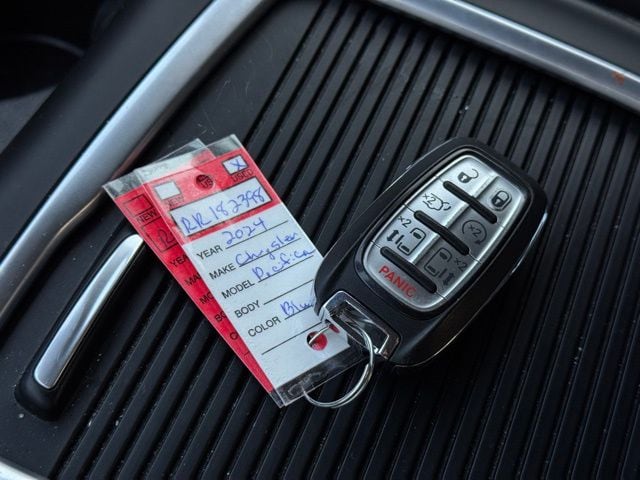 2024 CHRYSLER PACIFICA - Image 40